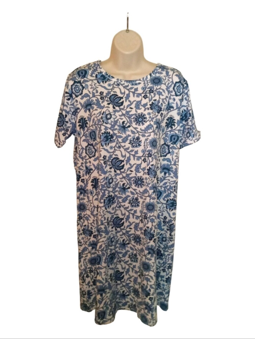 New Vera Bradley Sleep Shirt Size Large Blue White Floral NWT